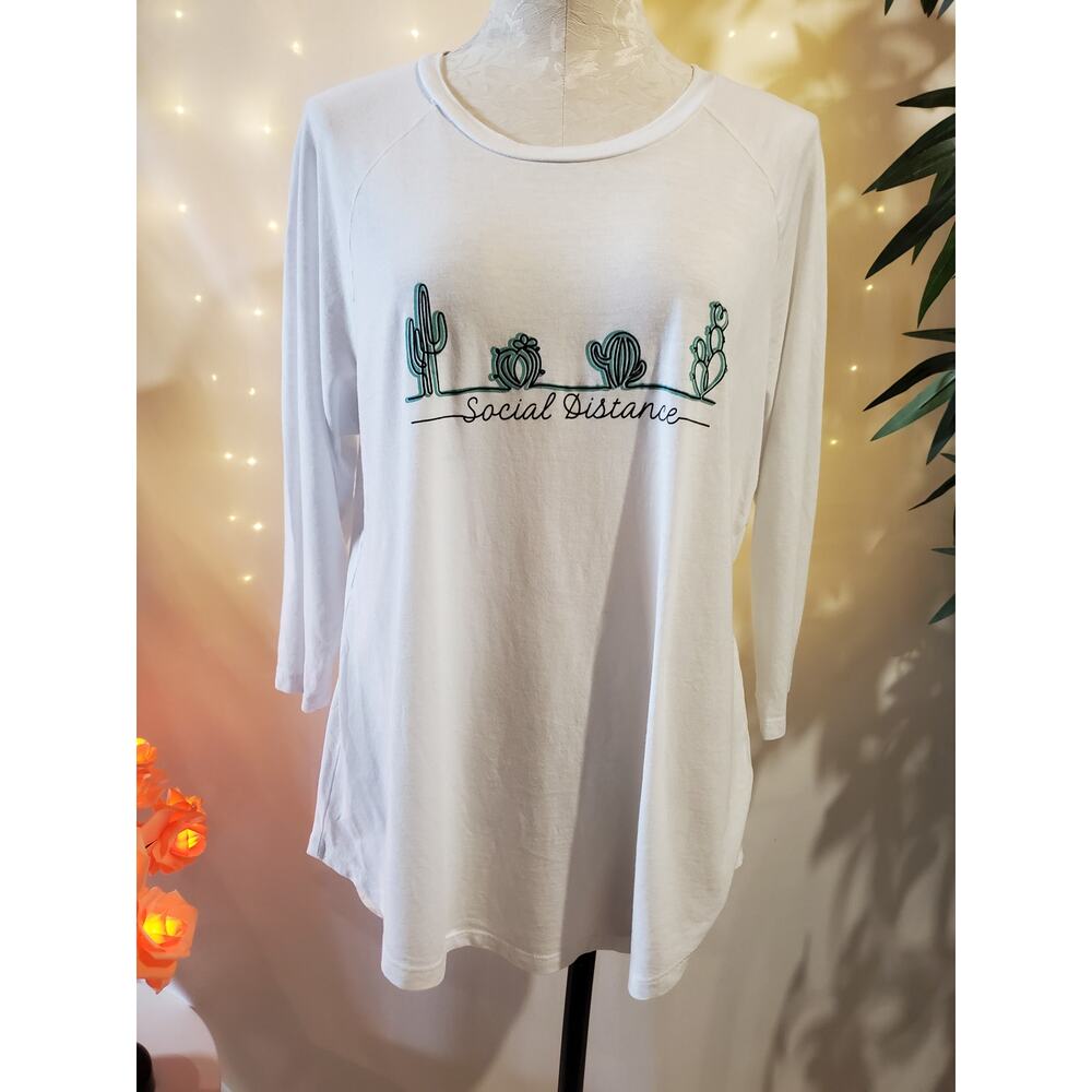 Torrid Social Distance Cactus Classic Fit 3/4 Sleeve White Top Womens Size L Tee